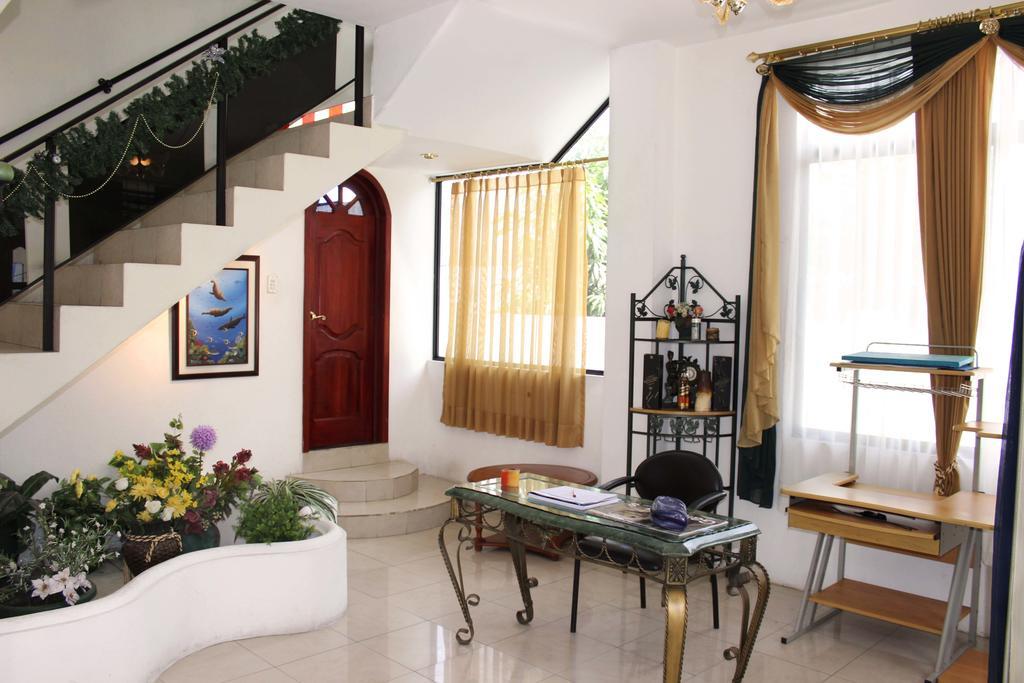 Отель Planet House Пуэрто-Айора Экстерьер фото